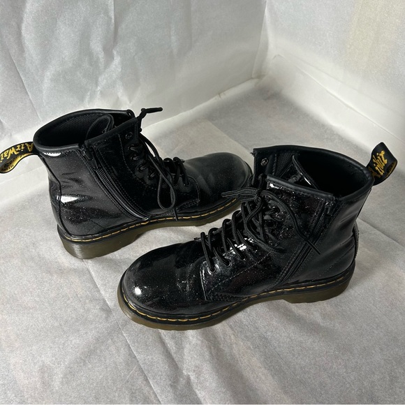 DR DOC MARTENS 1460J BLACK GLITTER COMBAT ANKLE BOOTS UNISEX US 4M 5W New Laces* - Picture 6 of 9